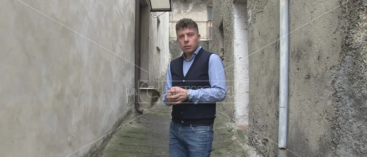 Cerzeto, parla il consigliere vittima d'intimidazione: «Non ho paura, solo amarezza»