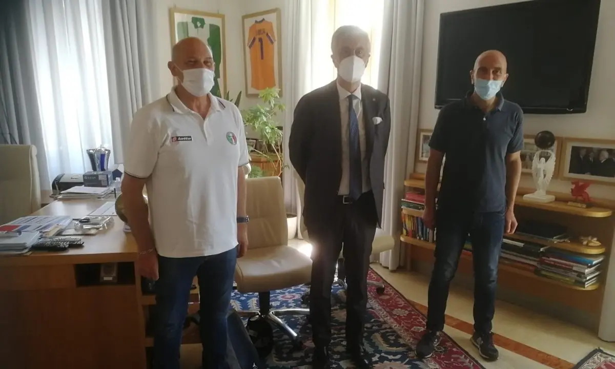 Calcio, l'associazione allenatori portieri incontra Sibilia per veder riconosciuto il proprio lavoro