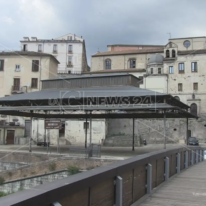 Coltivatori diretti senza una sede, la proposta: «Portiamoli al mercato Arenella»\n