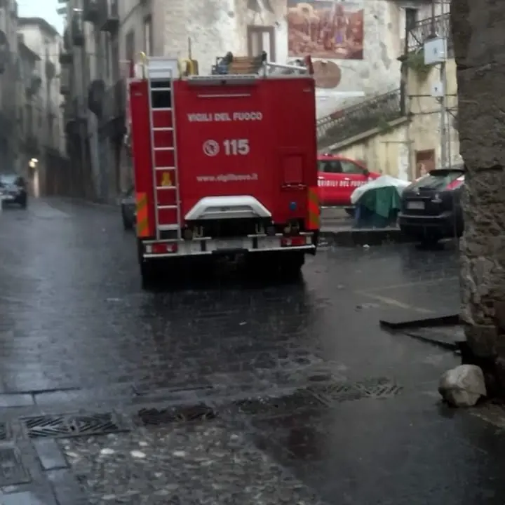 Maltempo, pericolo crolli a Cosenza vecchia: si valuta lo sgombero di alcune famiglie