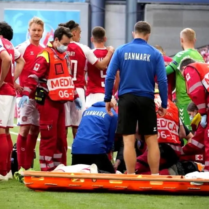 Europei 2020, dramma durante Danimarca-Finlandia: massaggio cardiaco per Eriksen