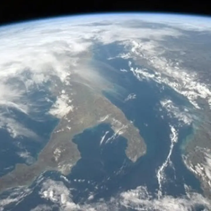 Ci vogliono far credere la Calabria sia irrecuperabile per continuare a spolparla: riprendiamoci il nostro futuro