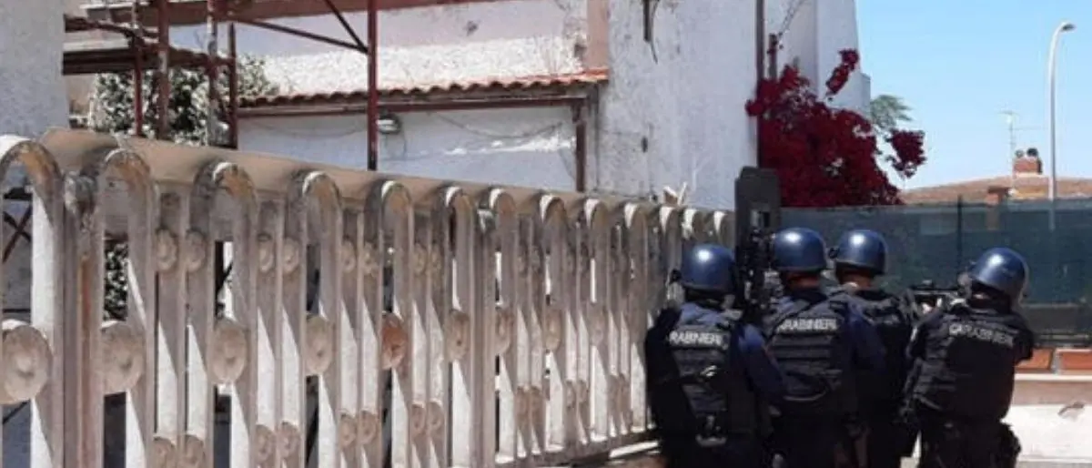 Sparatoria ad Ardea vicino Roma, trovato morto l'omicida dopo il blitz dei carabinieri