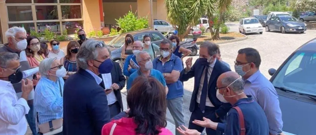 Ospedale di Cetraro, poco personale: rischia di chiudere anche il reparto di Pediatria