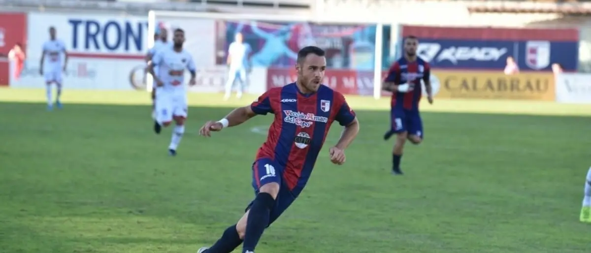 Calcio, Diego Allegretti protagonista con il Gozzano: l'ex Vibonese promosso in Serie C