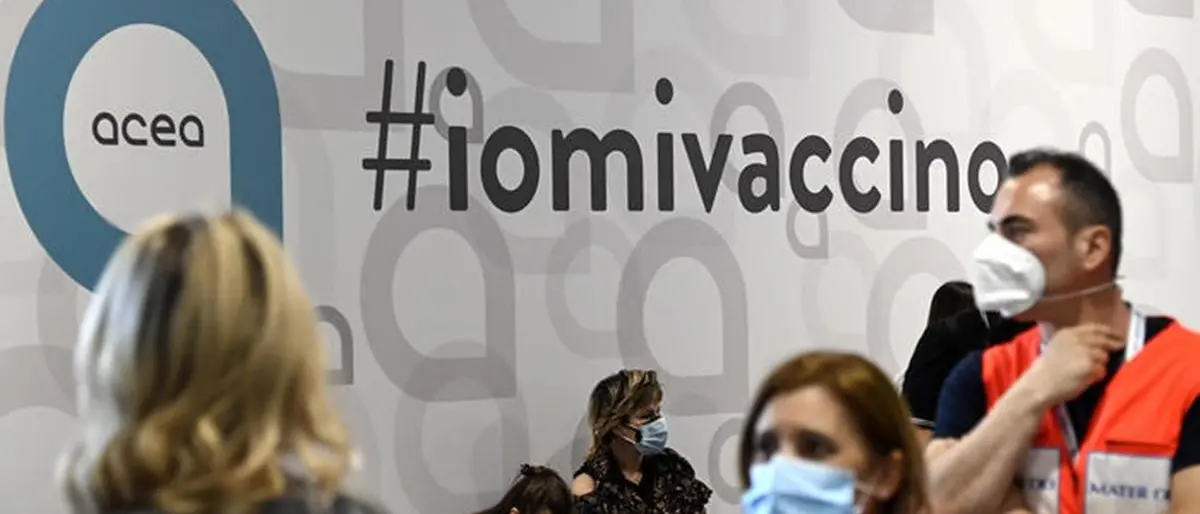 AstraZeneca, l’Aifa approva il mix di vaccini ma le Regioni vanno in ordine sparso