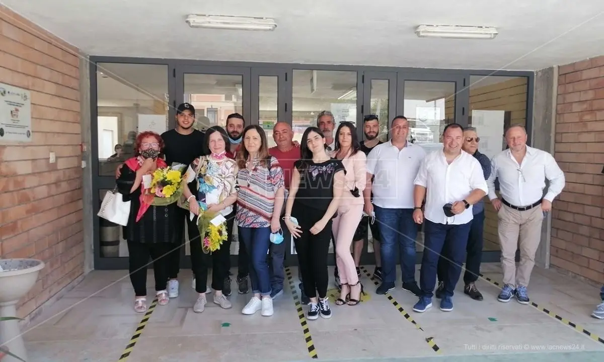 Adulti tra i banchi di scuola, a Botricello si chiudono i corsi serali: «Si può sempre migliorare»