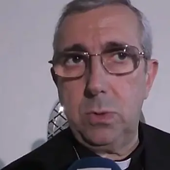 Intimidazioni, il grido dell’arcivescovo di Rossano: «Ci bruciano vivi»