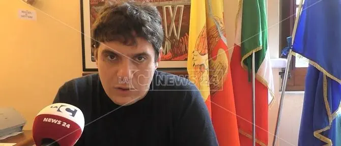 Fase 2 a Catanzaro: da lunedì spiaggia e parchi aperti. Sì all'asporto ma niente caffè ai tavoli