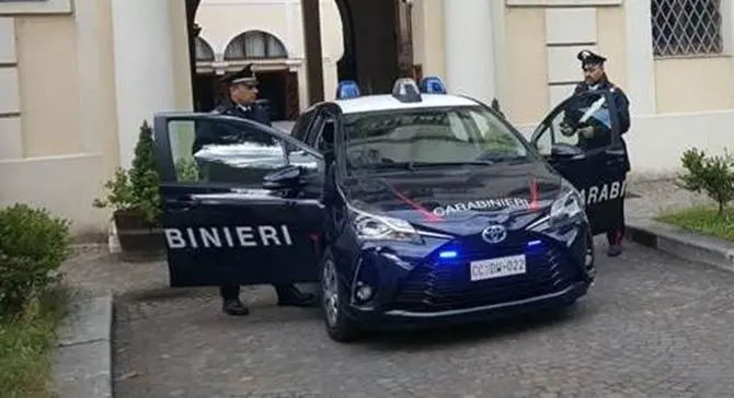 Cosenza, minaccia la madre per comprare droga e alcol: arrestato