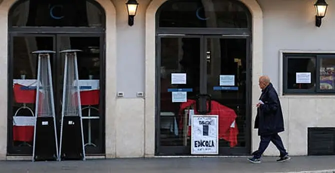 A Crotone la protesta dei commercianti, consegnate le chiavi dei negozi