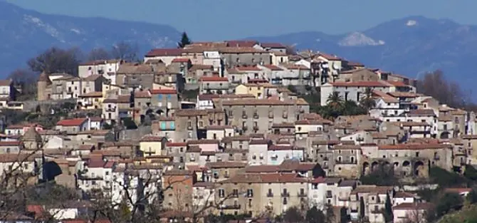 Fase 2, in Calabria resta zona rossa solo Torano Castello