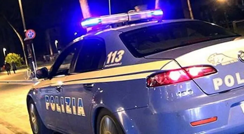 Lamezia, spacciatore minaccia tossicodipendente e i suoi familiari: arrestato