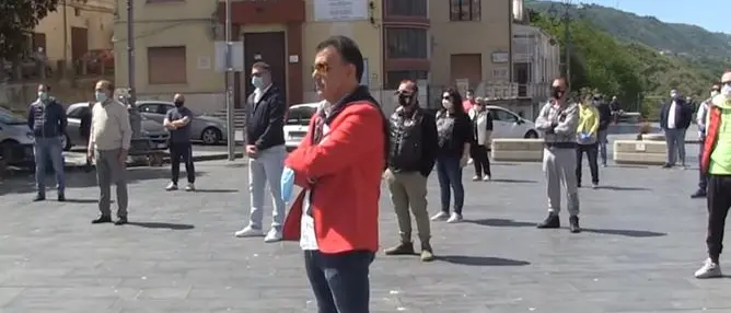 Fase 2, nel Vibonese commercianti e artigiani in piazza contro il Governo
