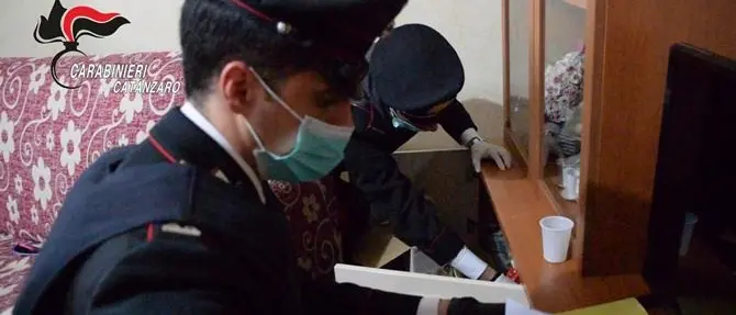 Usura ed estorsione a un commerciante del Catanzarese: tre arresti