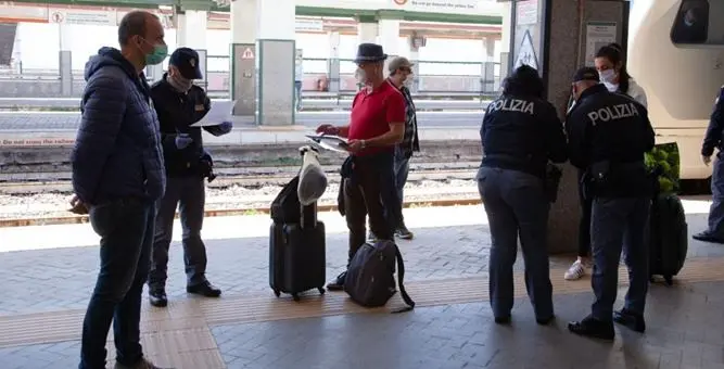 Rientri, alla stazione di Reggio Calabria allestita un'area tamponi