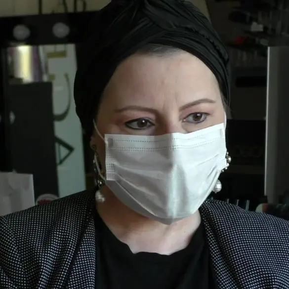 Locri, lo sfogo di una parrucchiera: «La mia malattia, il salone chiuso e zero bonus»