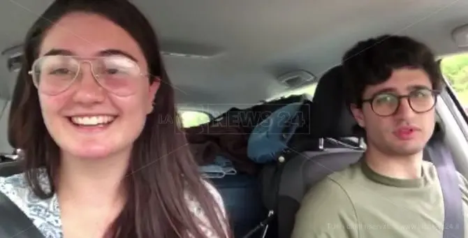 1.200 km in un video di 120 secondi: il viaggio verso casa di 2 studenti calabresi