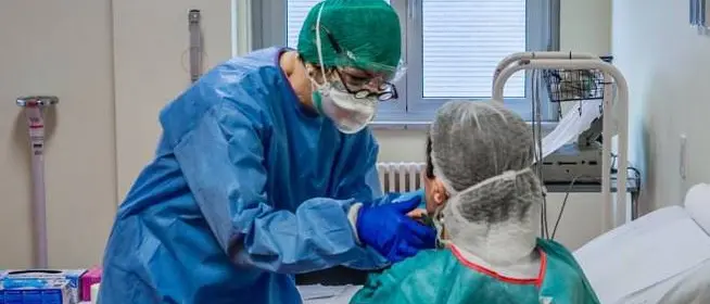 Ambulatori ospedalieri ancora chiusi: ok solo per strutture esterne Covid free