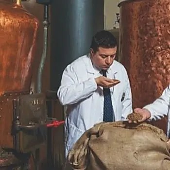 La distilleria Caffo lancia Emporia gin e vince il Word awards 2020