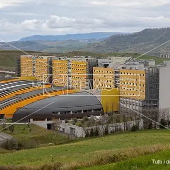 Battaglia vinta, dimesso dalla Terapia intensiva di Germaneto l'ultimo paziente Covid