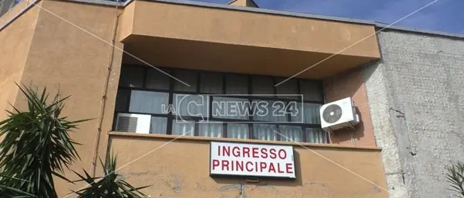 Punto nascita di Cetraro ancora chiuso, il sindaco: «Ci penserà il Comune»