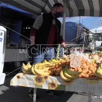 Fase 2, a Catanzaro riaprono i mercati rionali: cittadini felici, i commercianti meno