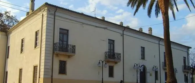 Coronavirus, Isola Capo Rizzuto dichiara lo stato di «calamità commerciale»