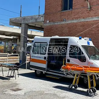 Tamponi (quasi) obbligatori: spesso chi rientra in Calabria non ha modo di fare il test