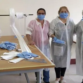Castrovillari, detenute creano mascherine da distribuire gratis