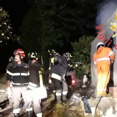 Girifalco, scoppia una bombola in un casolare: ferito un uomo