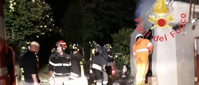 Girifalco, scoppia una bombola in un casolare: ferito un uomo