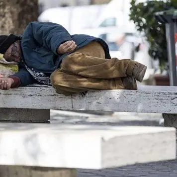 Reggio Calabria, senzatetto multati per occupazione del suolo: polemiche