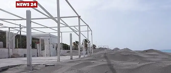 Turismo in crisi a Scalea, gli imprenditori balneari: «Molti non riapriranno»