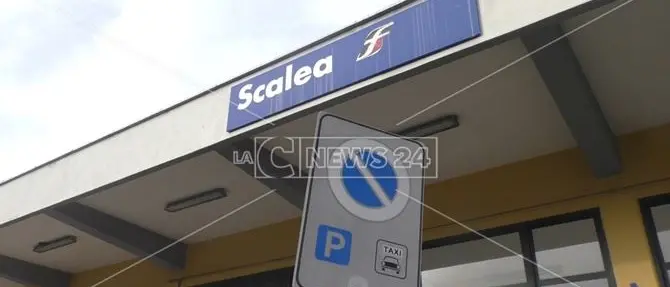 Rientra da Milano in treno, ma niente tampone: «Attendo da 13 giorni»