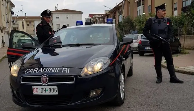 Corigliano Rossano, viaggiava in Ape con un barattolo di coca: arrestato