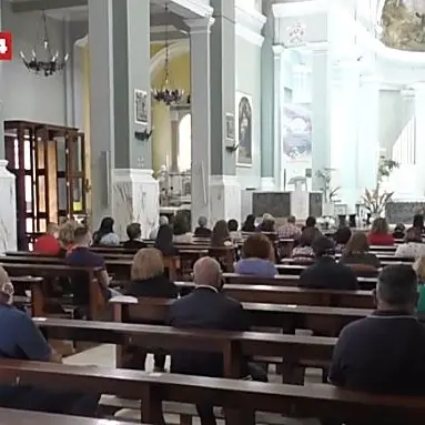 Fase 2: le prime messe con fedeli in Calabria tra mascherine, volontari e guanti