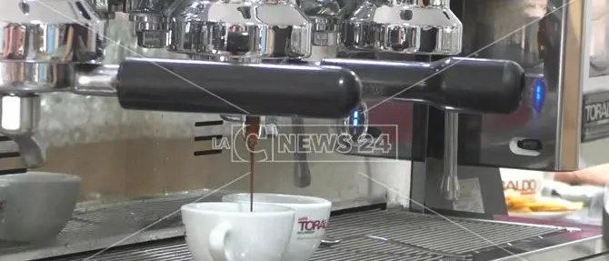 Fase 2 Calabria, riaprono i bar: «Sembra un normale lunedì, ce la faremo»