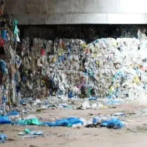 Vibo, rifiuti radioattivi in un'ex fabbrica chimica di Porto Salvo: sequestrata area di 100mila mq