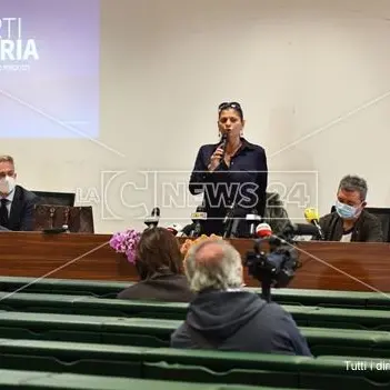 Riparti Calabria, pubblicati i primi bandi a sostegno di imprese e lavoratori