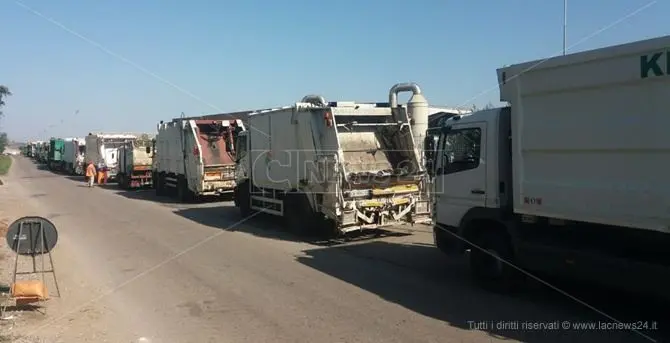 Emergenza rifiuti, la Puglia smaltirà l'indifferenziata della Calabria