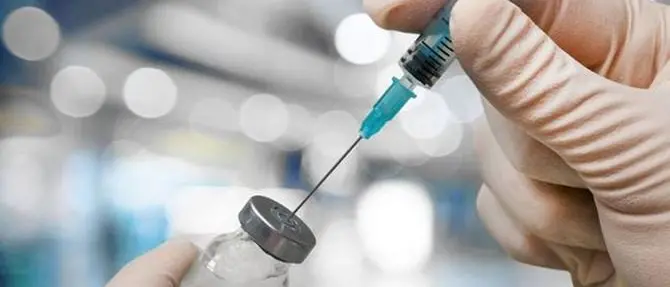 Vaccino anti-coronavirus, conclusi test su 510 volontari: «Stanno bene»