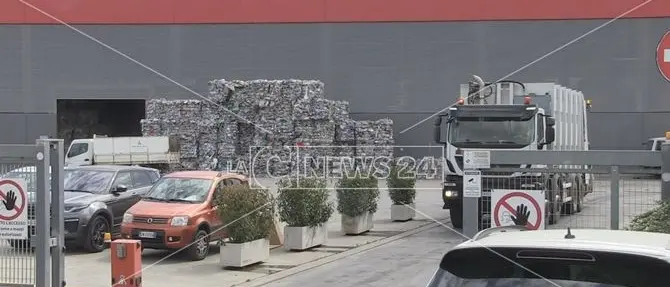 Cosenza, emergenza rifiuti: si intravede una soluzione all'orizzonte