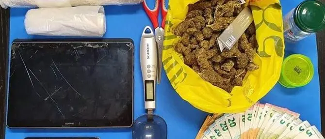 Reggio Calabria, sorpreso con 150 grammi di marijuana in casa: arrestato