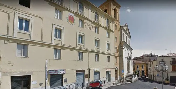 Famiglie “recluse” in casa da due mesi in attesa dei tamponi: l'appello ai sindaci