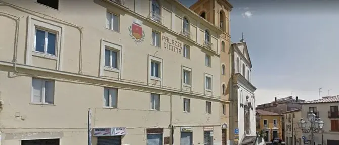 Famiglie “recluse” in casa da due mesi in attesa dei tamponi: l'appello ai sindaci
