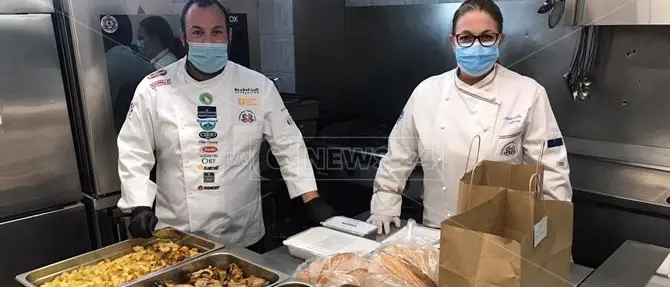 Solidarietà, nel soveratese un pasto caldo per le persone indigenti