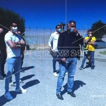 Gioia Tauro, sit-in dei portuali a favore della nomina di Agostinelli