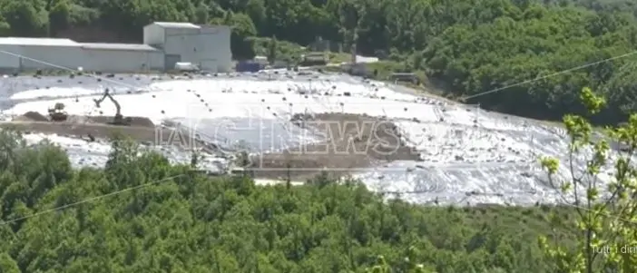 Benvenuti al Parco nazionale della Sila. Qui dove volano i gabbiani… grazie ai rifiuti