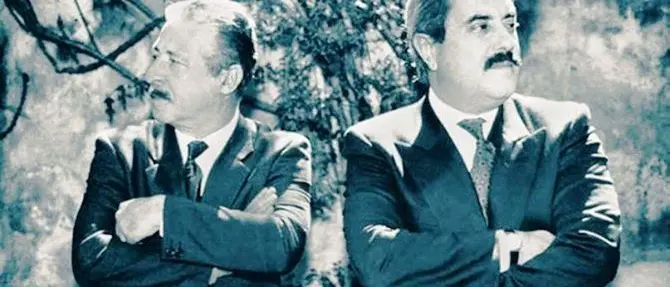 Stragi di mafia, Mattarella: «Falcone e Borsellino luci nelle tenebre»